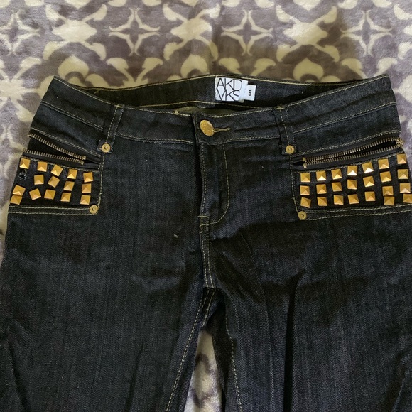 Jeans - Picture 2 of 5